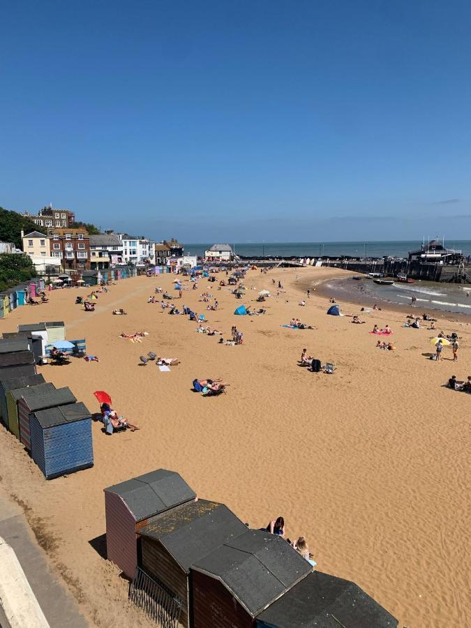 Pierremont En-suite Homestay Broadstairs